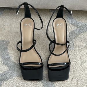 Marc Fisher black patent leather sandals size 7.5